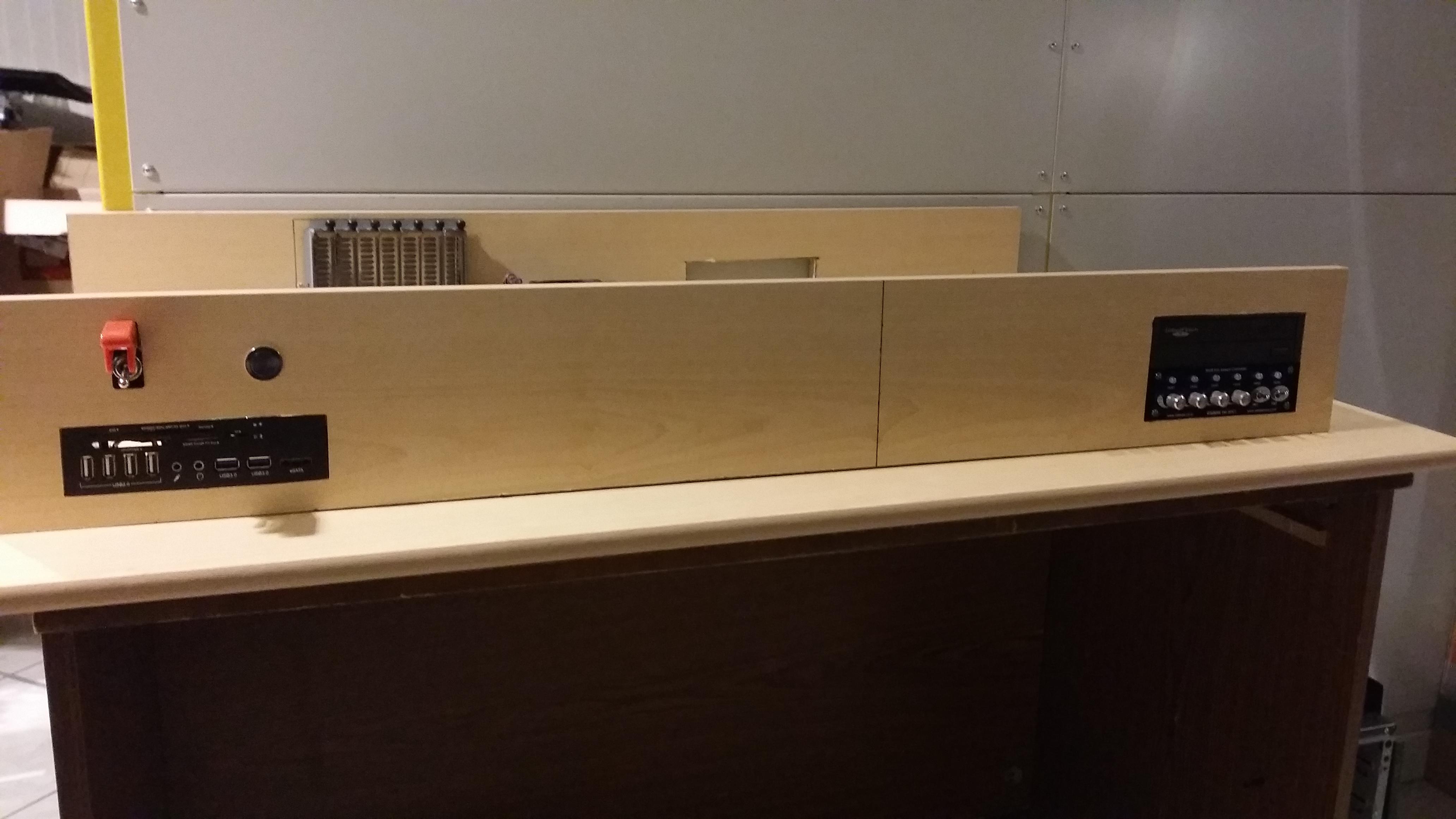 S7 Desk 2014 - By S7 design