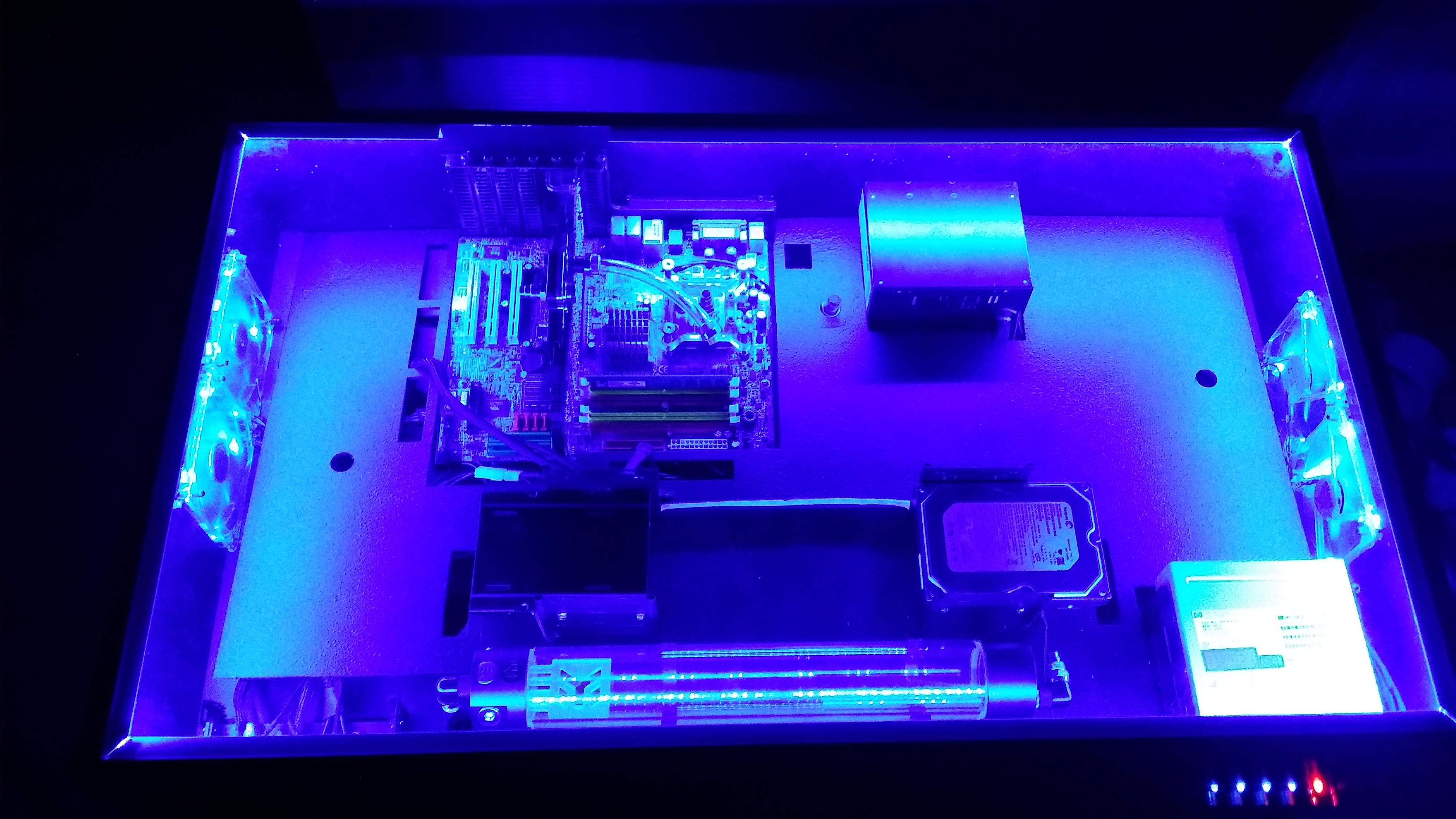 S7 Desk 2014 - By S7 design
